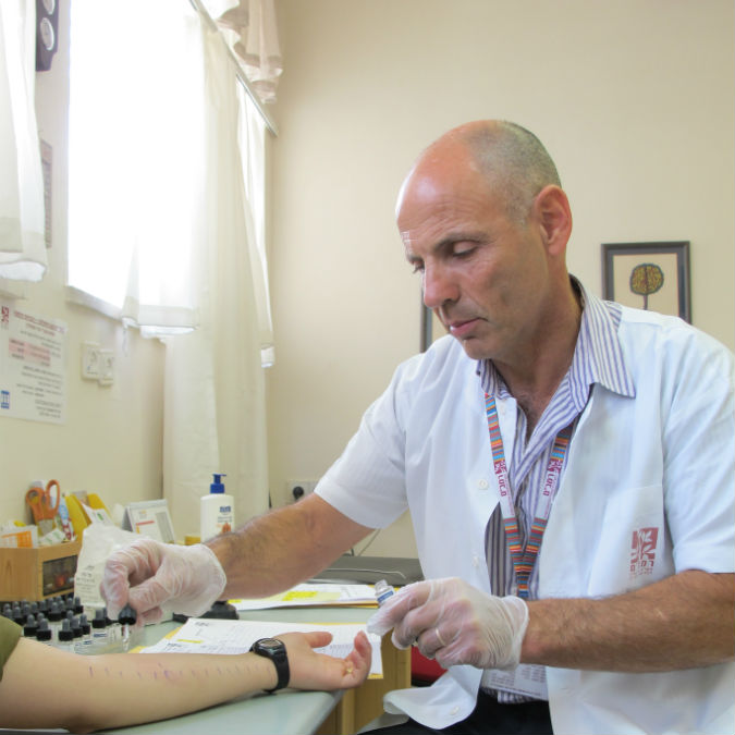 פרופ' משנה אדוארדו שחר