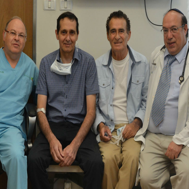 פרופ' קרמר וד"ר סאוטה והמטופלים