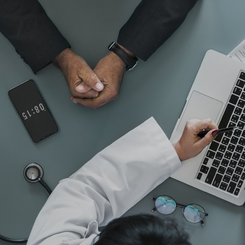 יחסי רופא - מטופל