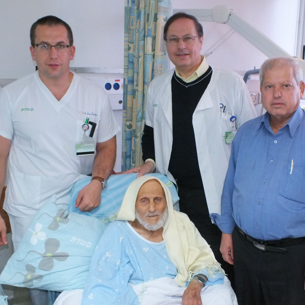 דוקטור ברנפלד, האח אלכסיי וחוסיין